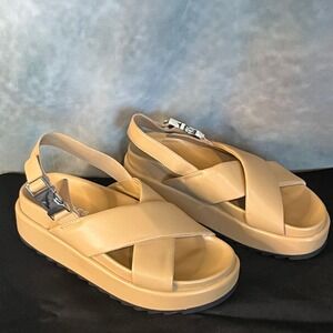 J/Slides NYC Sevy Women's‎ Platform Sandals Criss Cross Straps Buckle Closure